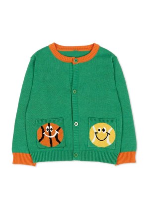 Cardigan verde lavorato a maglia con rifiniture e polsini arancioni, con facce sorridenti di pallone da basket e da tennis sulle tasche anteriori.