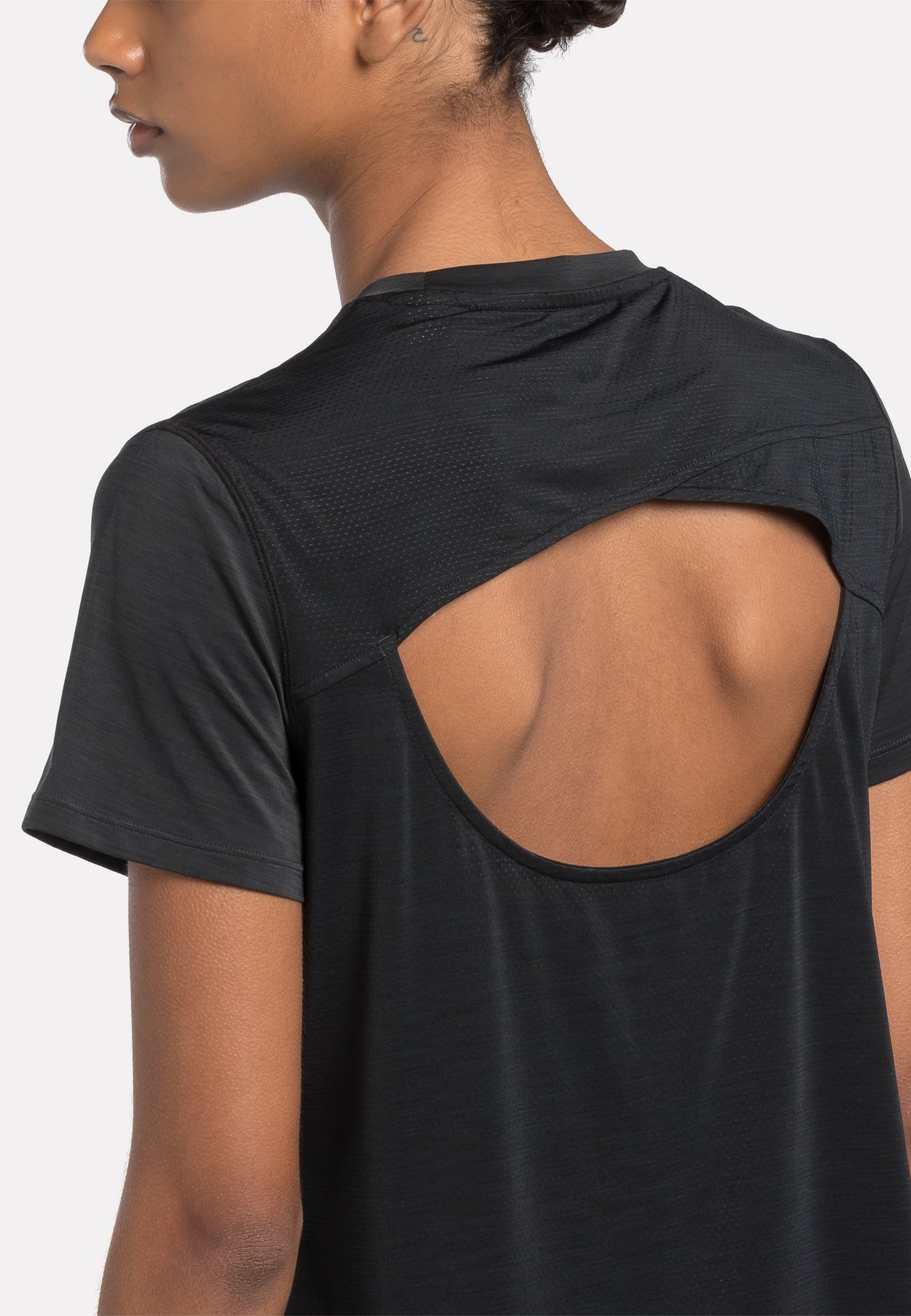 SHORT SLEEVE CHILL ATHLETIC 