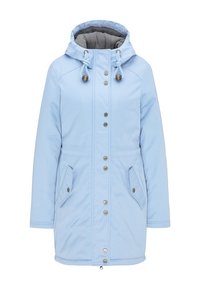 Veste imperméable bleu clair avec capuche. Dotée de boutons-pression argentés, d'une doublure grise et de deux poches latérales. Texture extérieure lisse.