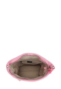 Borsa sintetica rosa con chiusura a zip. L'interno presenta una fodera beige e un'etichetta, con dettagli decorativi in metallo sulla zip.