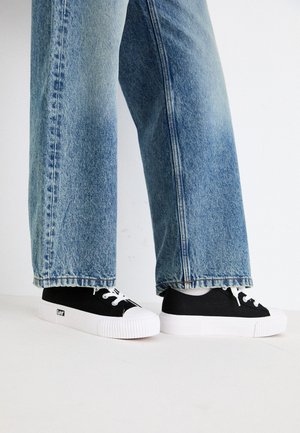 ISLA LOW - Trainers - black