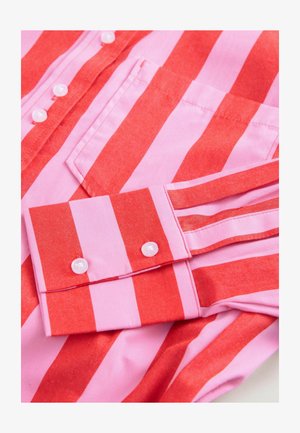 Gestreiftes Hemd in Rot und Pink mit einer Brusttasche, knöpfbaren Manschetten mit Perlenknöpfen und einer glatten Baumwolltextur.
