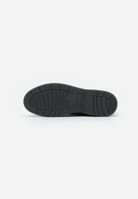 s.Oliver Stringate - black
