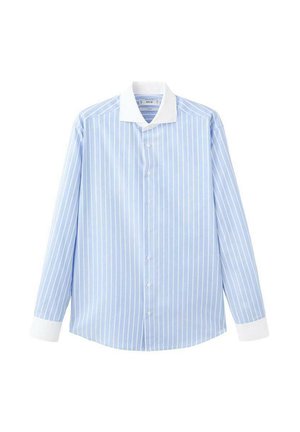 Svetlomodrá pásikavá košeľa s dlhými rukávmi, bielym golierom a manžetami, zapínaním na gombíky vpredu, hladkou látkou a voľným strihom.