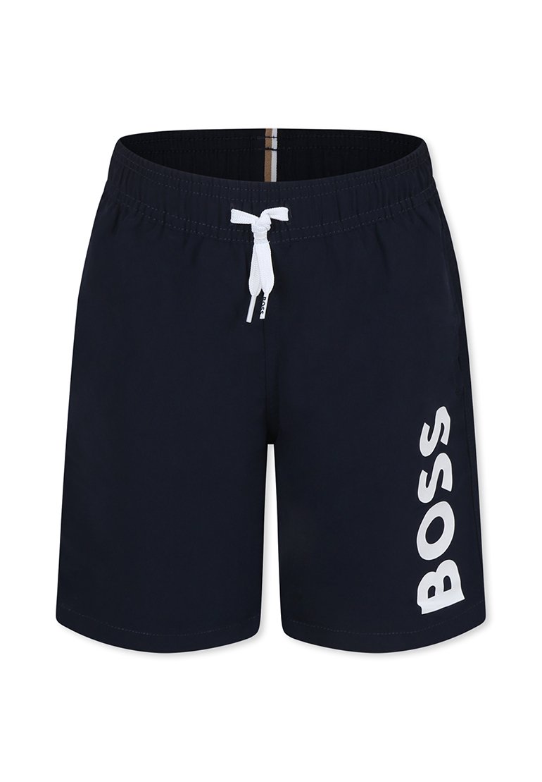 Shorts de bain bleu marine avec un logo "BOSS" blanc. Ils disposent d'une taille élastique avec cordon de serrage extérieur et sont fabriqués en tissu lisse et léger.