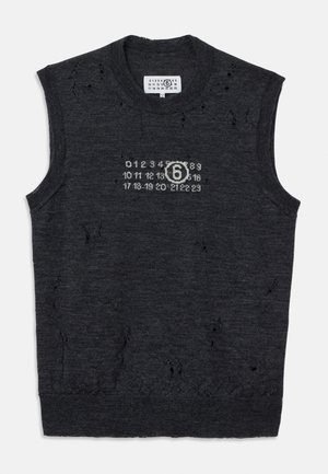 Gilet en tricot sans manches de couleur gris charbon avec des trous distendus et un logo numérique blanc centré à l'avant.
