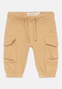 Nepasirinkta, sandy beige