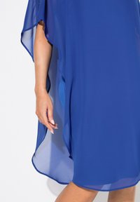 Ulla Popken DOPPELLAGIG 3/4-ARM - Cocktailklänning - dark sapphire