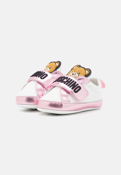 MOSCHINO Spedbarnsko - white/pink/black