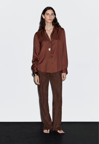 Massimo Dutti FLOWING SATIN LONG SLEEVE - Chemisier - brown
