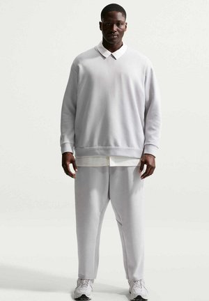 PERFORMANCE DRI-FIT CREW 24.7 IMPOSSIBLYSOFT - Sweatshirt - grey fog light smoke grey