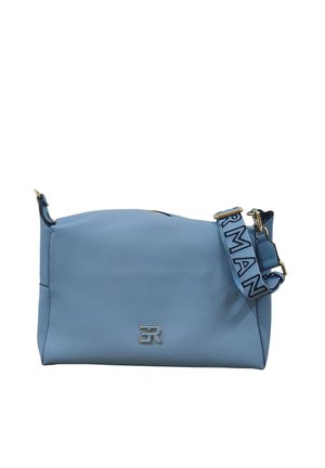 Borsa a tracolla in pelle azzurro chiaro con tracolla larga regolabile con scritte nere e piccolo logo in metallo sul davanti.
