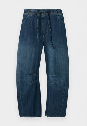 Pantalon en jean bleu à jambes larges avec taille élastique et cordon, poches avant et détails cousus aux genoux.