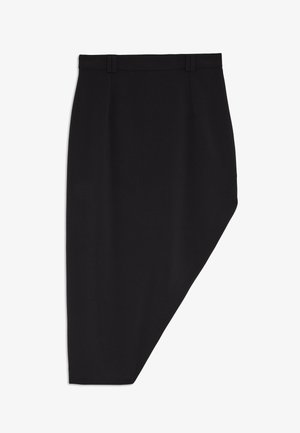 Čierna sukňa s priliehavým pásom, obsahujúca vertikálne záhyby, asymetrický lem a hladkú, elastickú látku pre pohodlie a štýl.