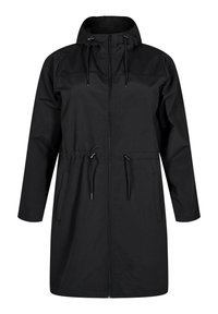 Schwarzer leichter Mantel mit Kapuze, ausgestattet mit einem Reißverschluss auf der Vorderseite, einer verstellbaren Taille und zwei Seitentaschen. Glatte Textur und schlichtes Design.