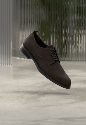 Lace-ups - dark brown