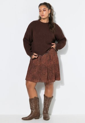Studio Untold PULLOVER, STRAIGHT SHAPE, PERLENNIETEN - Striktrøje - brown