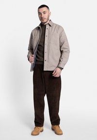 Redefined Rebel LORENZO OVERSHIRT - Mezisezónní bunda  - vintage khaki