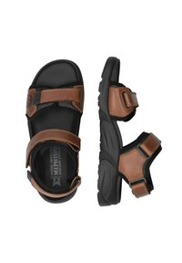 Sandales en cuir marron avec des sangles réglables, une semelle en caoutchouc noire et des accents en mesh. Conçues pour le confort avec un motif de semelle durable.