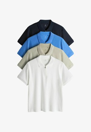 Štyri polokošele s krátkym rukávom, goliermi a prednými zipsami, usporiadané na seba v bielej, svetlosivej, modrej a čiernej farbe.