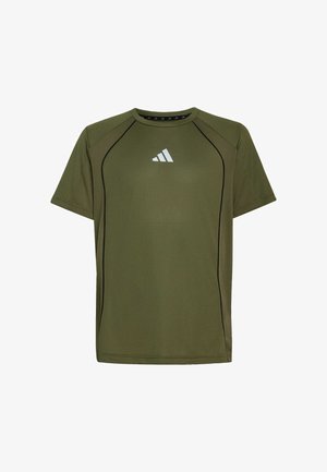 Olivengroen sportshirt met korte mouwen, zwarte biezen en een wit Adidas-logo gecentreerd op de borst.