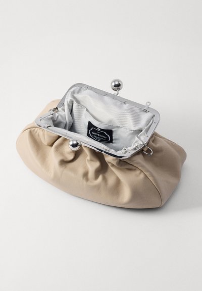 WEEKEND MaxMara CUBICO - Käsilaukku - sand