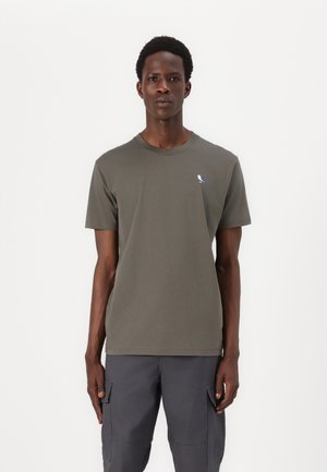 GULL - Basic T-shirt - tea leaf