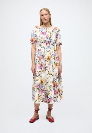 ANDIATA JULITTA H - Denné šaty - secret white