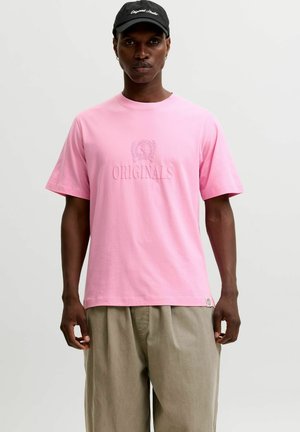 Jack & Jones, JORFREDERIKSBERG MONOGRAM TEE - Camiseta estampada - prism pink