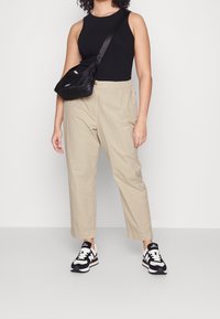 Tommy Hilfiger Curve Broek - beige