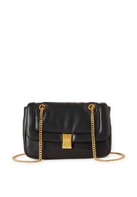 Czarna skórzana torebka z klapą, złotymi akcentami i łańcuszkowym paskiem. Teksturowana powierzchnia z zaokrąglonymi krawędziami i detalami szwu.