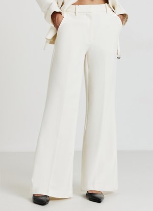 Calliope ZAMPA CON TASCHE FRANCESI - Pantalon classique - bianco panna