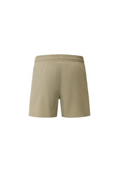 Khaki plavky s pružným páskem, hladkou strukturou a jednoduchým, nezdobeným designem. Krátká délka s čistými okraji.