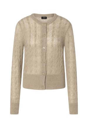 Beiger Zopfmuster-Cardigan mit langen Ärmeln, rundem Ausschnitt, gerippten Bündchen, Knopfleiste vorne und einem Markenlabel am Halsausschnitt.