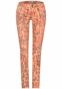 Smala byxor i korall med ett kontrasterande brunt abstrakt mönster. Har standardfickor, knappstängning och subtila sömnadsdetaljer.