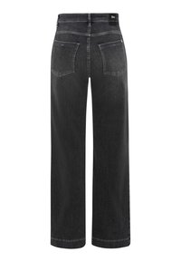 Zwarte denim jeans met brede pijpen en een hoge taille, twee achterzakken en minimale stikdetails. De stof is textuurrijk en duurzaam.
