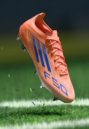F50 ELITE SG - Pehme pinnase jalgpallisaapad - beam orange/lucid blue/footwear white