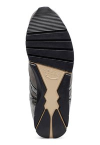 Schuhsohle mit einem strukturierten schwarzen Gummiuntergrund, hellbraunen Akzenten, gemustertem Profil und einem Logo. Bietet ein Zickzack-Design für bessere Traktion.
