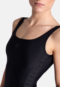 Arena TEAM STRIPE - Maillot de bain - black