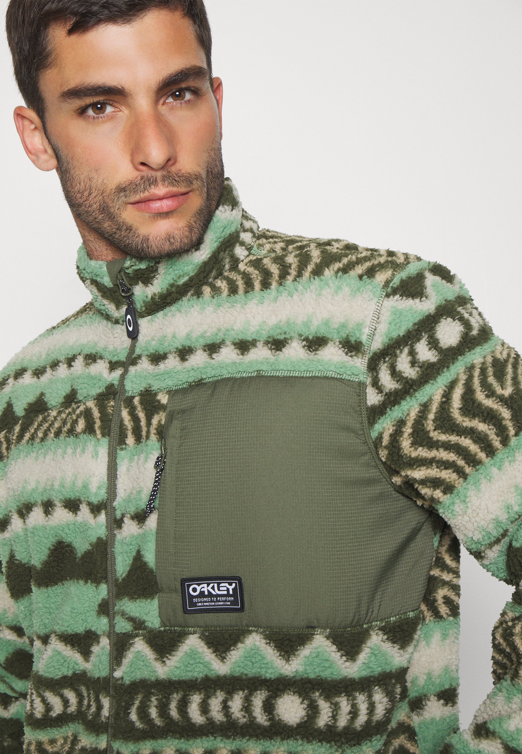 Oakley MOUNTAIN FIRE SHERPA - Fleece jacket - green - Zalando.co.uk