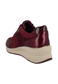 Tamaris LOW - Trainers - red comb