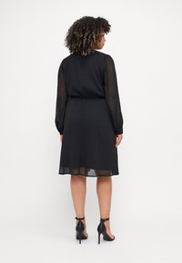 ONLY Carmakoma CARYELIS V NECK DOBBY DRESS - Dnevna haljina - black