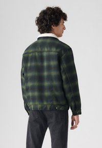 Levi's® RELAXED FIT - Chaqueta de entretiempo - scottie scarab