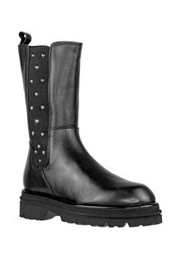 Stivale in pelle nera a metà polpaccio con suola in gomma spessa e borchie decorative in metallo sul pannello laterale elastico e sul manico posteriore.