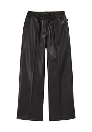 Schwarze Fake-Leder-Hosen mit weitem Bein, elastischem Bund, seitlichen Taschen und vertikalen Nahtdetails. Glatte Textur, moderner Schnitt.