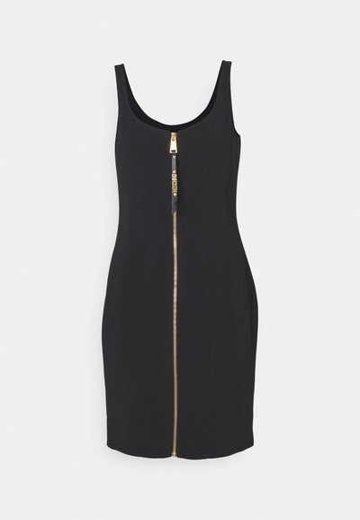 Μαύρο εφαρμοστό φόρεμα με στρογγυλή λαιμόκοψη, διαθέτει χρυσό φερμουάρ μπροστά και ραφές για μια δομημένη σιλουέτα.