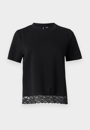 Must lühikeste varrukatega topp ümmarguse kaeluse ja lillelise pitsiga allääre ääres, valge taustaga.