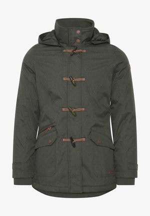 Grüne strukturierte Parka mit Kapuze, ausgestattet mit Holztoggle-Verschlüssen, seitlichen Taschen und gerippten Bündchen. Braune Akzente auf Knöpfen und Bändern.