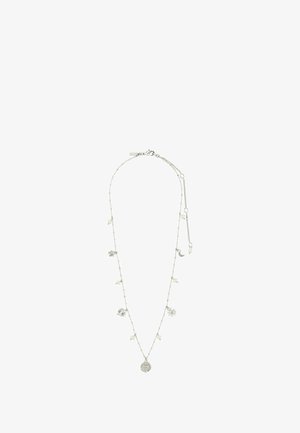 Sidabrinė vėrinys su subtilia grandinėle ir keliomis pakabukais, įskaitant saulės ir mėnulio dizainus, bei mažomis perlų detalėmis.