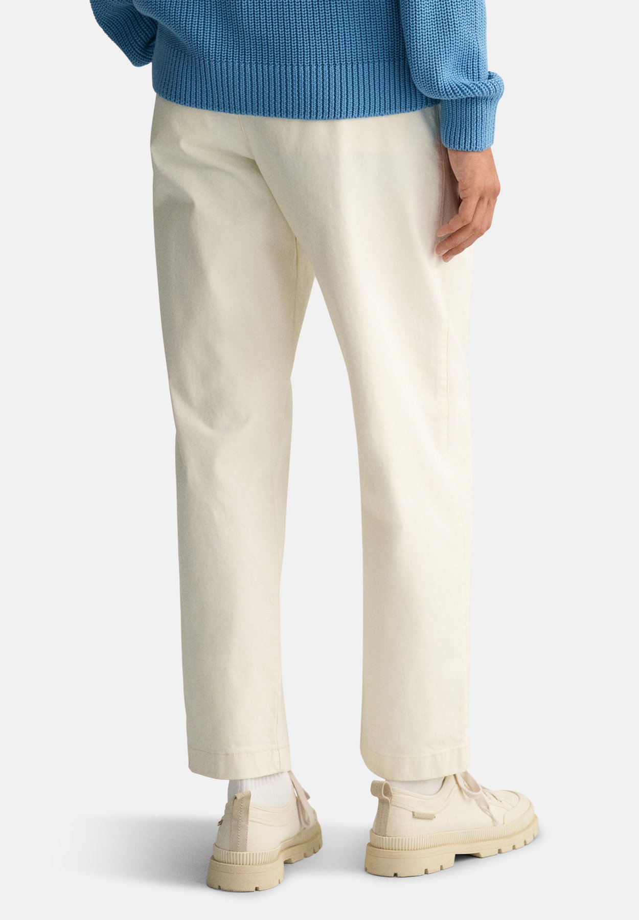 RELAXED FIT PLEATED